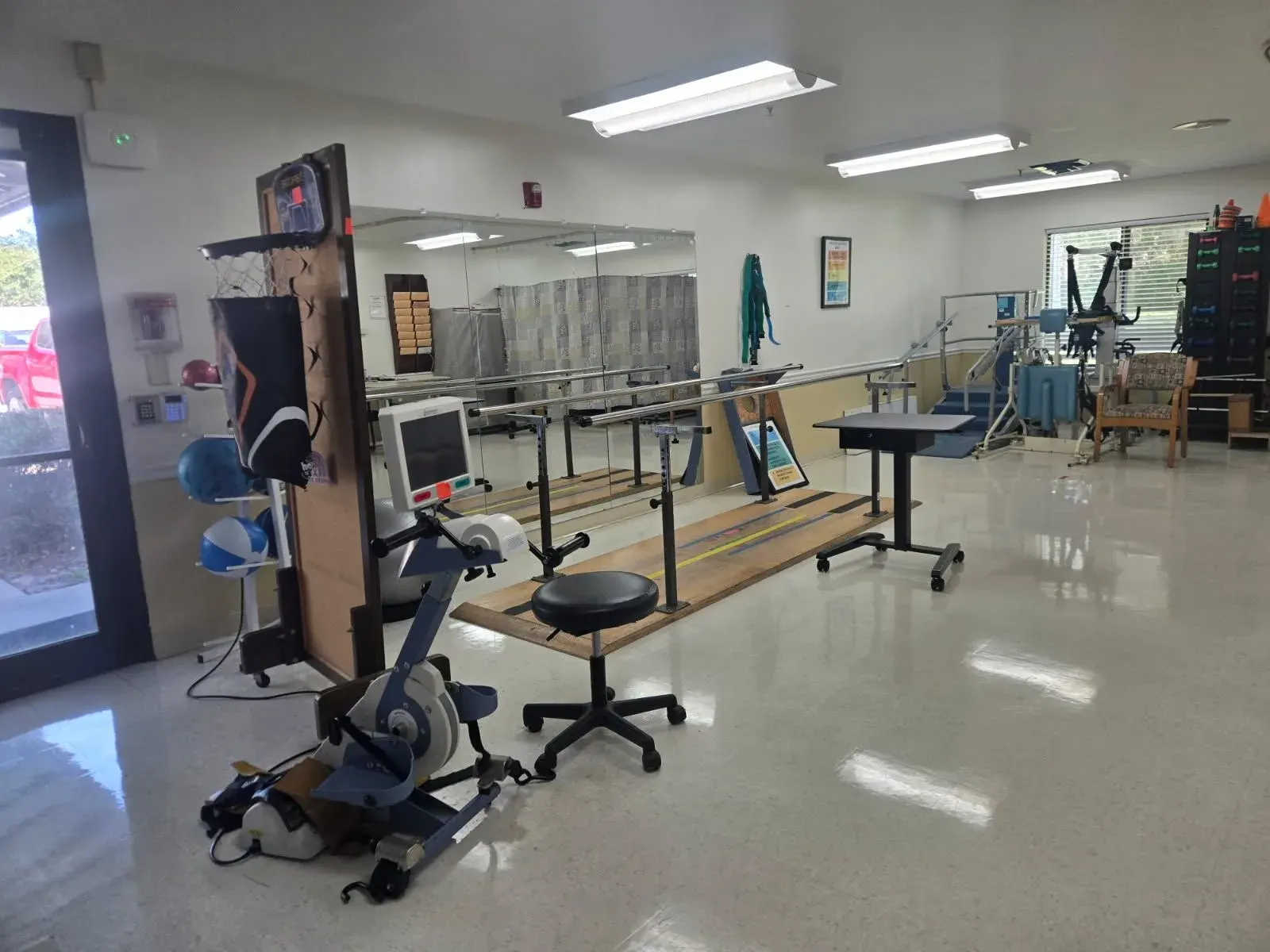 Therapy equipment at Vivo Healthcare Orange Park